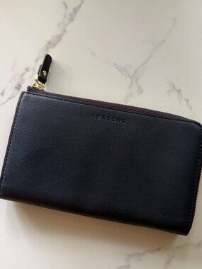 Lo & Sons Magnolia Navy Blue Leather Wallet